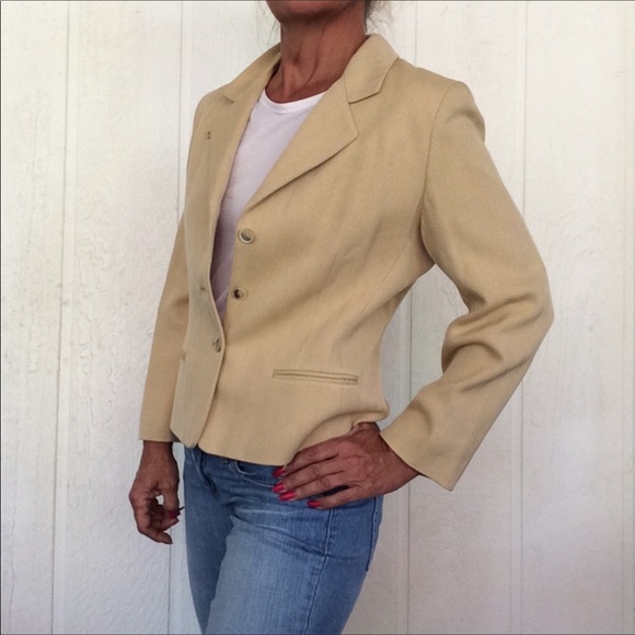 VINTAGE EMANUEL UNGARO PARIS SILK CREAM BLAZER SIZE 6 - Picture 4 of 15